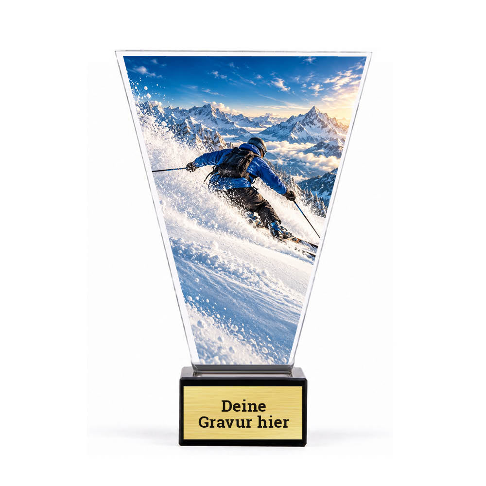 Acrylpokal mit Skifahrer im tiefen Pulverschnee auf schwarzem Marmorsockel mit Sockelschild